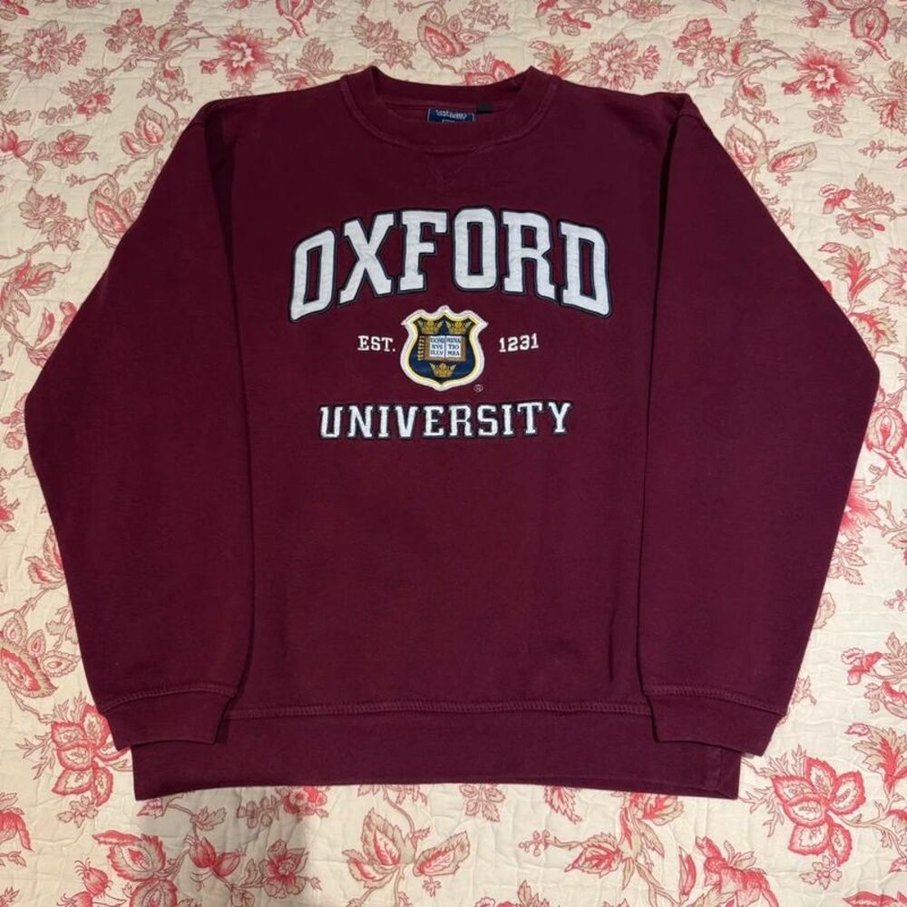 Vintage Oxford Ebroidered Spellout Maroon Crewneck Sweater!